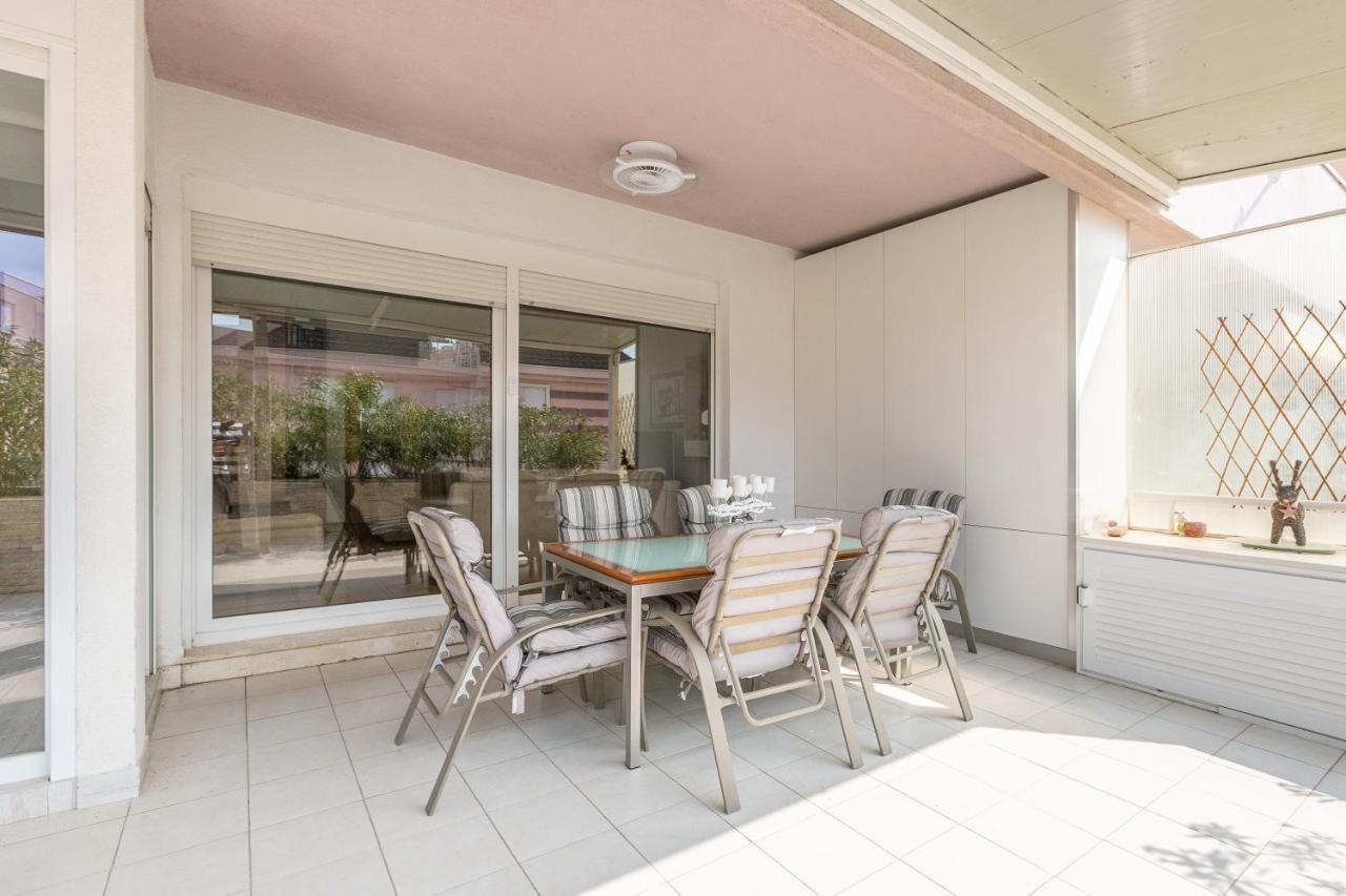 Apartment Relax Whit Big Terrace 170M2 Near The Beach Split Kültér fotó